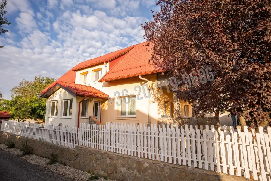 eladó családi ház, Budaörs