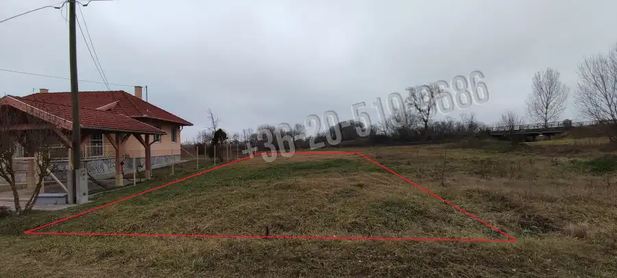 eladó  Üdülő, Tóalmás